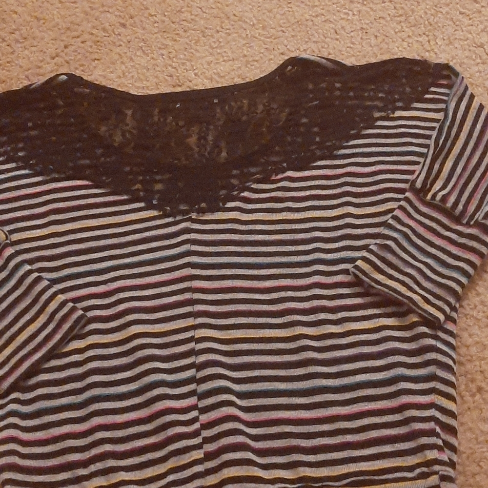 Shirt - Picture 2 of 3